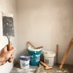 Jak kłaść tynk dekoracyjny? Praktyczny przewodnik krok po kroku